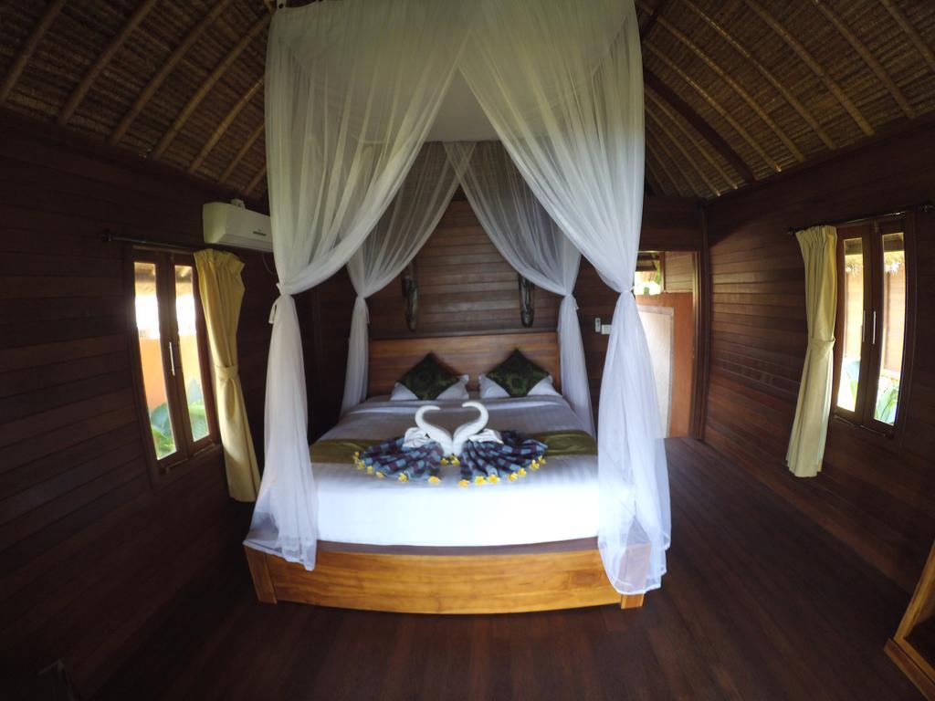 Laguna Reef Huts Nusa Lembongan  Luaran gambar